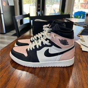 BubleGum Jordan 1’s